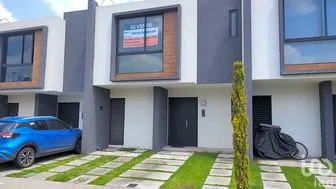 NEX-260193 - Casa en Venta, con 3 recamaras, con 2 baños, con 113 m2 de construcción en San Mateo Otzacatipan, CP 50220, México.