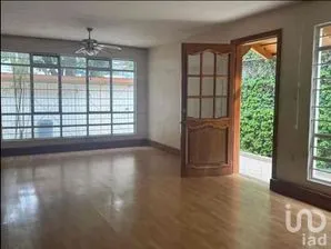 NEX-262022 - Casa en Venta, con 5 recamaras, con 4 baños, con 338 m2 de construcción en Del Valle Sur, CP 03104, Ciudad de México.