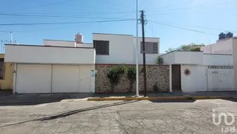 NEX-266281 - Casa en Venta, con 6 recamaras, con 4 baños, con 443 m2 de construcción en Jardines de San Manuel, CP 72570, Puebla.