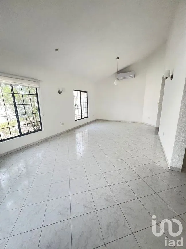 Casa en Venta en Sodzil Norte, Mérida, Yucatán | NEX-254822 | iad México | Foto 2 de 16