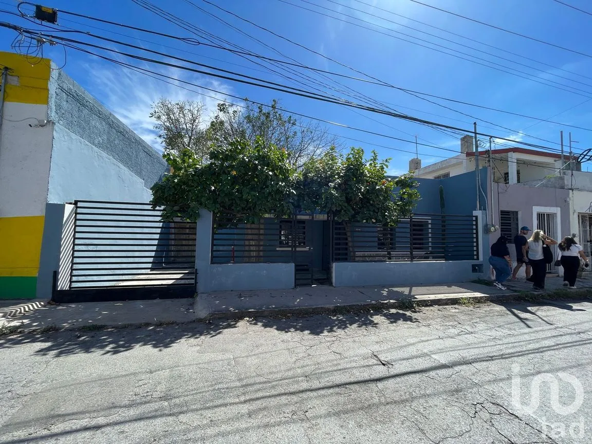 Casa en Venta en Mérida Centro, Mérida, Yucatán | NEX-258516 | iad México | Foto 1 de 16