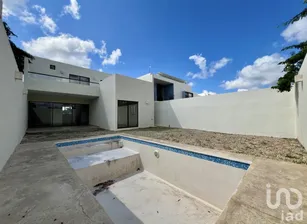 NEX-285375 - Casa en Venta, con 3 recamaras, con 4 baños, con 238 m2 de construcción.