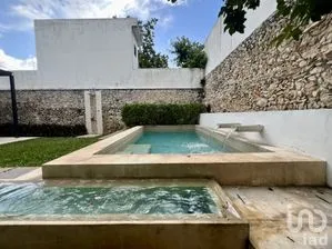 NEX-285422 - Casa en Venta, con 2 recamaras, con 2 baños, con 184 m2 de construcción en Mérida Centro, CP 97000, Yucatán.