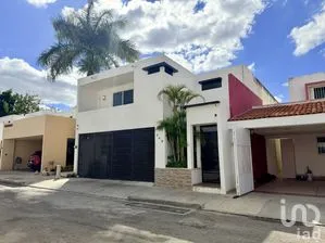 NEX-295923 - Casa en Venta, con 3 recamaras, con 4 baños, con 246 m2 de construcción en Xcumpich, CP 97204, Yucatán.