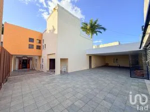 NEX-298682 - Casa en Renta, con 5 recamaras, con 7 baños, con 534 m2 de construcción en México Norte, CP 97128, Yucatán.