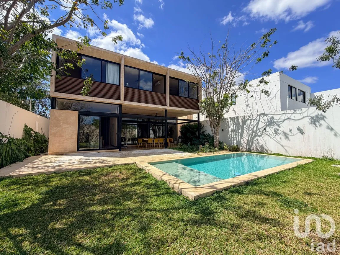 Casa en Venta en Temozón Norte, Mérida, Yucatán | NEX-298689 | iad México | Foto 1 de 24