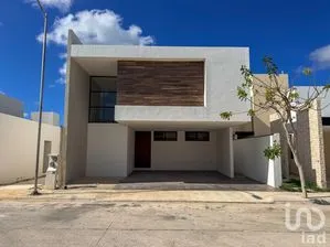 NEX-298811 - Casa en Venta, con 3 recamaras, con 3 baños, con 342 m2 de construcción en Komchén, CP 97302, Yucatán.