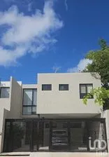 NEX-299424 - Casa en Venta, con 3 recamaras, con 3 baños, con 202 m2 de construcción.