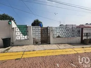 NEX-250154 - Casa en Venta, con 3 recamaras, con 1 baño, con 121 m2 de construcción en Valle Dorado, CP 54020, México.