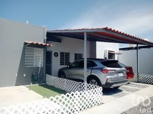 NEX-250776 - Casa en Venta, con 4 recamaras, con 2 baños, con 180 m2 de construcción en Villafuentes, CP 28984, Colima.