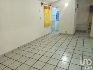 NEX-179346 - Casa en Renta, con 3 recamaras, con 1 baño, con 120 m2 de construcción en San Juan Xalpa, CP 09850, Ciudad de México.