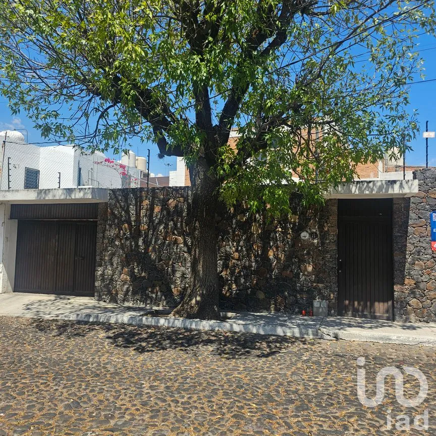 Casa en Venta en Álamos 2a Sección, Querétaro, Querétaro | NEX-294312 | iad México | Foto 1 de 20