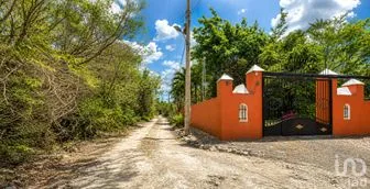NEX-289743 - Casa en Venta, con 3 recamaras, con 3 baños, con 408 m2 de construcción.