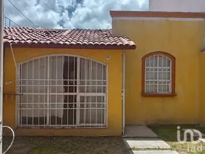 NEX-259024 - Casa en Venta, con 2 recamaras, con 1 baño, con 55 m2 de construcción en Valle Dorado, CP 42185, Hidalgo.