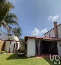 NEX-301042 - Casa en Venta, con 5 recamaras, con 2 baños, con 449 m2 de construcción.
