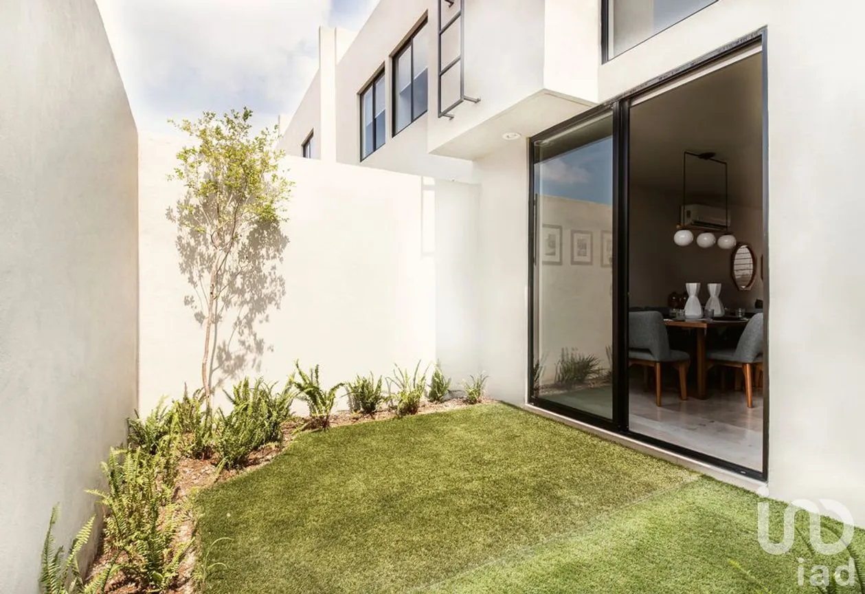 Casa en Renta en Residencial Provenza (La Romana), Tlajomulco de Zúñiga, Jalisco | NEX-255763 | iad México | Foto 3 de 12
