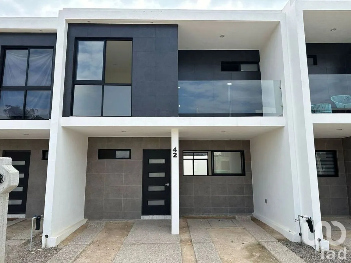 Casa en Venta en El Fortín, Zapopan, Jalisco | NEX-256813 | iad México | Foto 1 de 16
