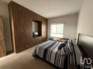 NEX-306718 - Casa en Venta, con 4 recamaras, con 4 baños, con 278 m2 de construcción.