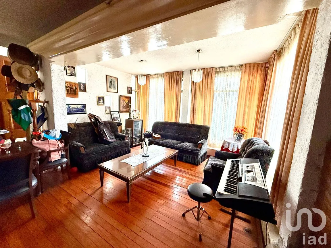 Casa en Venta en Palmas, La Magdalena Contreras, Ciudad de México | NEX-256548 | iad México | Foto 3 de 18
