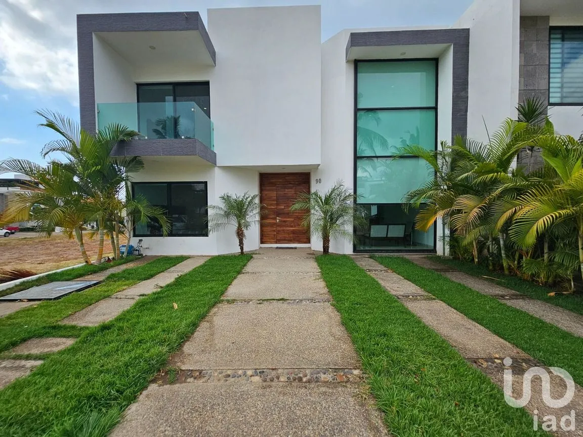 Casa en Venta en Cruz de Huanacaxtle, Bahía de Banderas, Nayarit | NEX-256742 | iad México | Foto 1 de 15