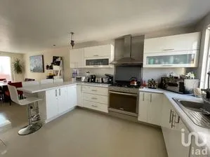 NEX-264452 - Casa en Venta, con 3 recamaras, con 2 baños, con 217 m2 de construcción en Lomas de Atizapán, CP 52977, México.