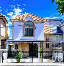 NEX-254004 - Casa en Venta, con 3 recamaras, con 2 baños, con 144 m2 de construcción en Napoli, CP 32401, Chihuahua.