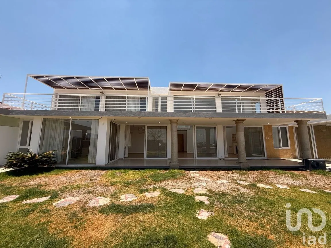 Casa en Venta en Vista Real y Country Club, Corregidora, Querétaro | NEX-253741 | iad México | Foto 1 de 48