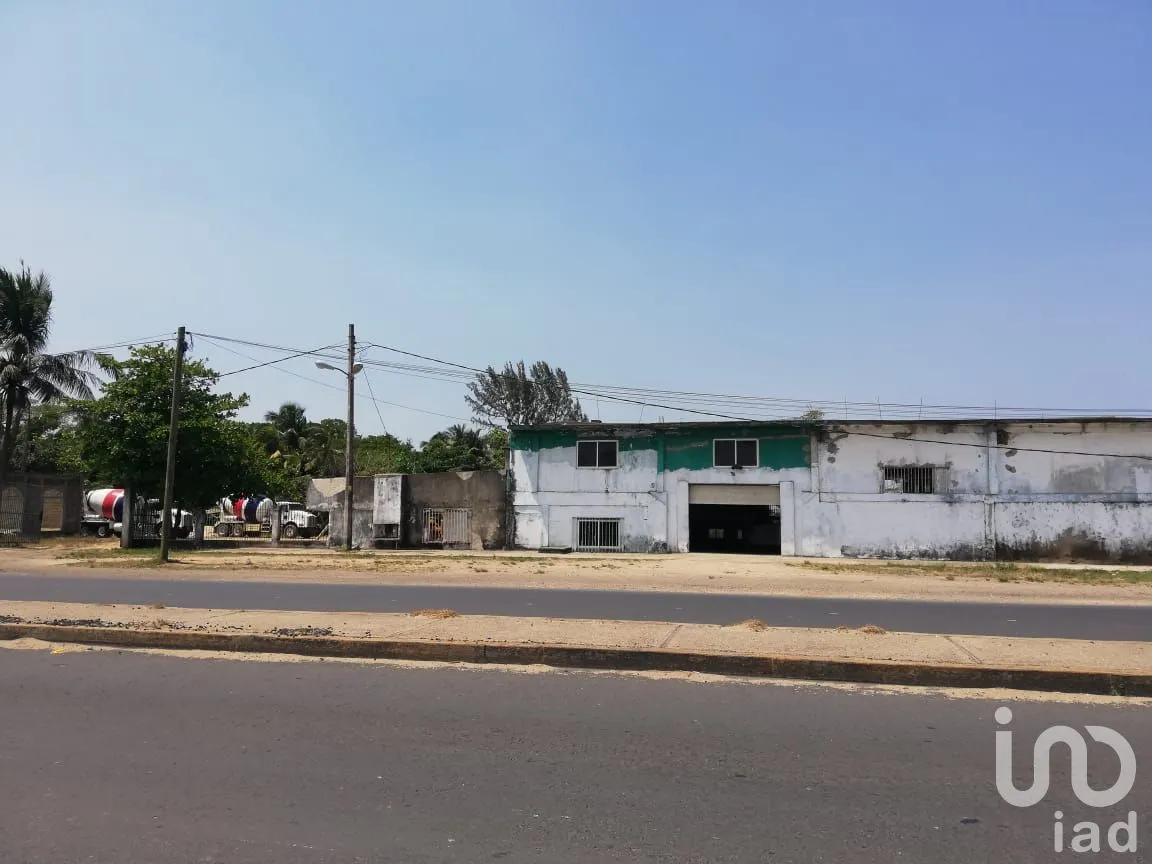 Terreno en Venta en Calzadas (Kilómetro 14), Cosoleacaque, Veracruz de Ignacio de la Llave | NEX-7264 | iad México | Foto 1 de 2