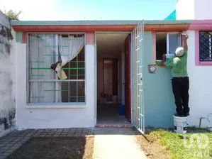 NEX-253949 - Casa en Venta, con 1 recamara, con 1 baño, con 35 m2 de construcción en Llano Largo, CP 39906, Guerrero.