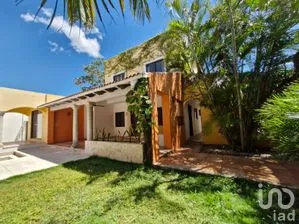 NEX-259067 - Casa en Venta, con 3 recamaras, con 3 baños, con 278 m2 de construcción.