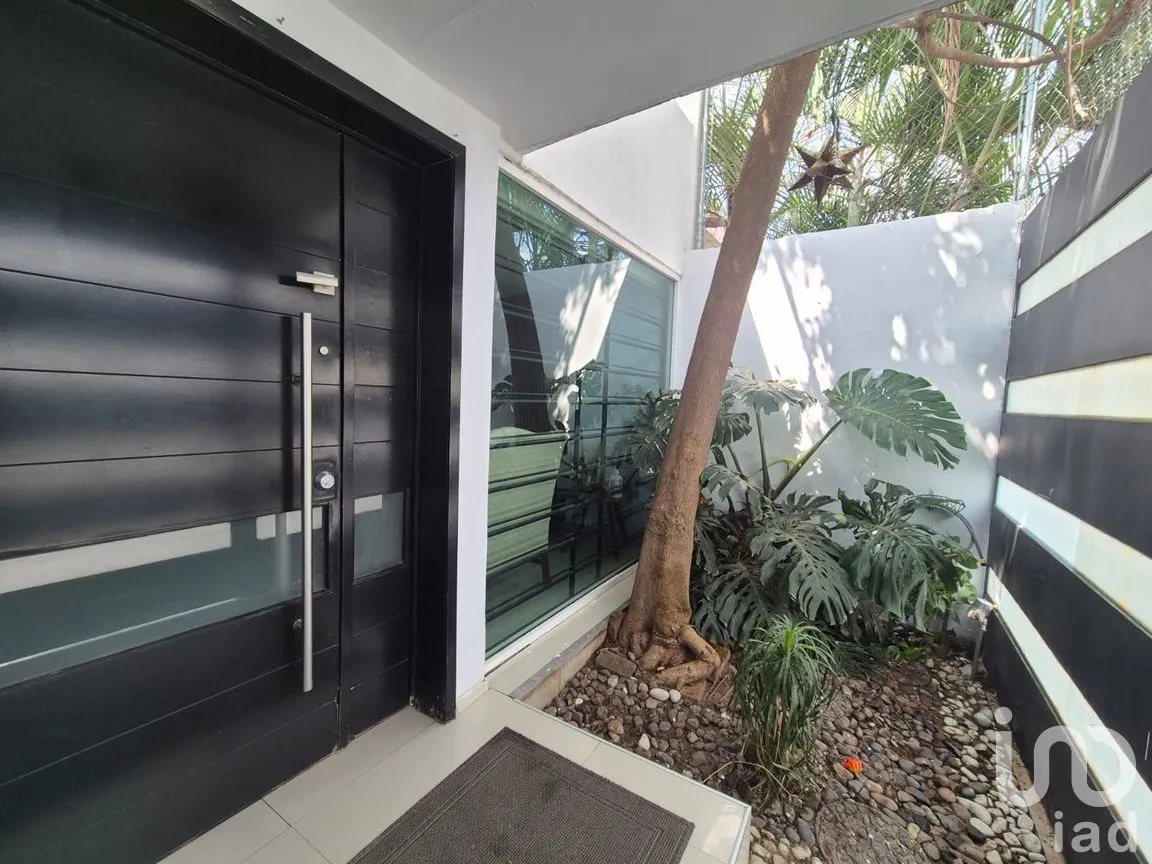 Casa en Venta en Las Águilas, Zapopan, Jalisco | NEX-261648 | iad México | Foto 2 de 38