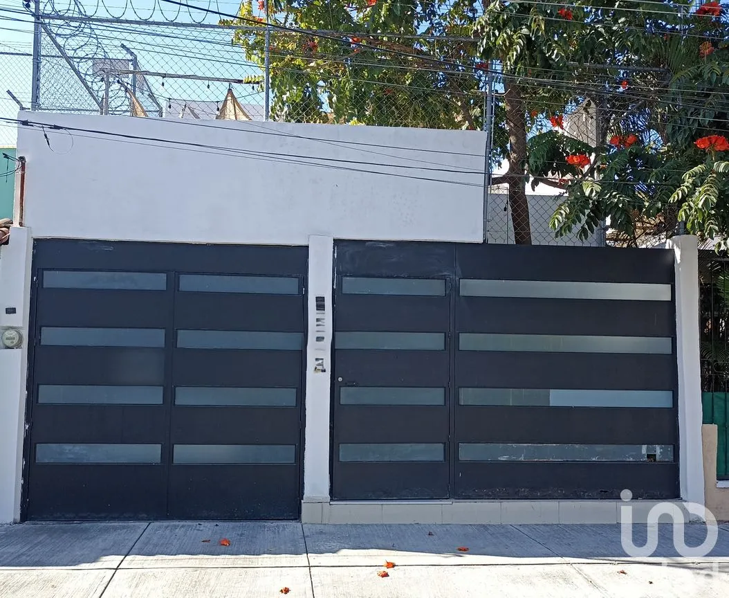 Casa en Venta en Las Águilas, Zapopan, Jalisco | NEX-261648 | iad México | Foto 1 de 38