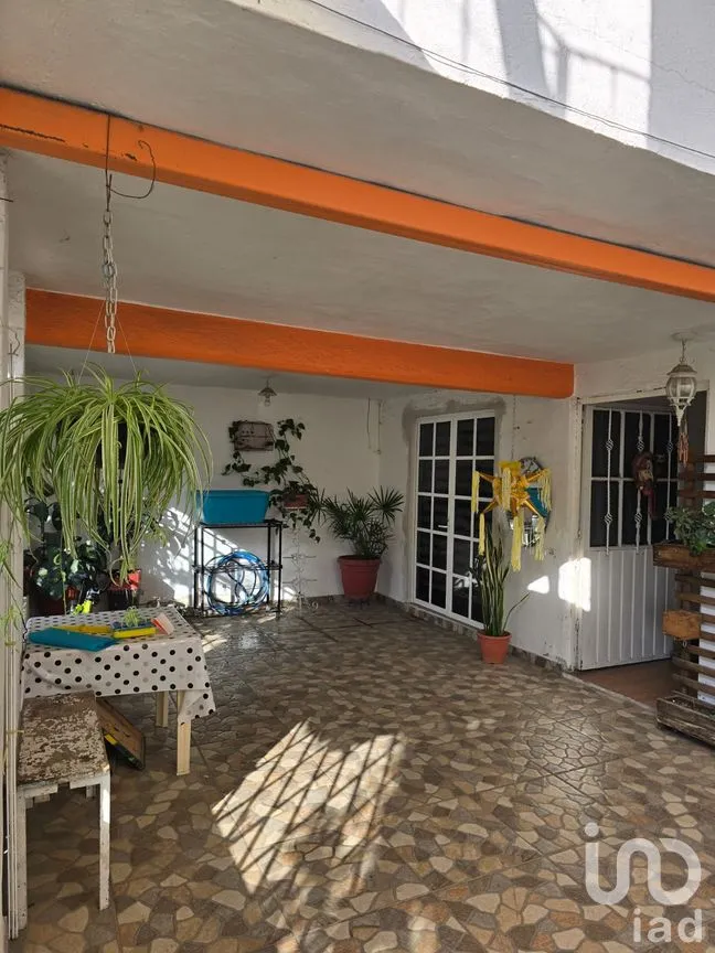 Casa en Venta en Jardines de Morelos Sección Bosques, Ecatepec de Morelos, México | NEX-287277 | iad México | Foto 2 de 22