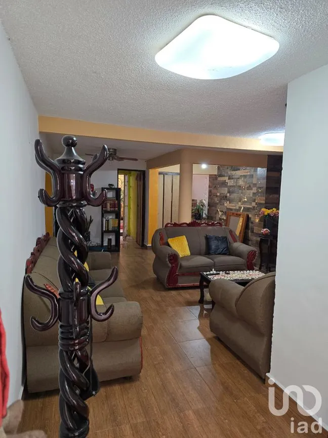 Casa en Venta en Jardines de Morelos Sección Bosques, Ecatepec de Morelos, México | NEX-287277 | iad México | Foto 4 de 22