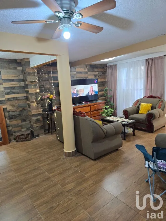 Casa en Venta en Jardines de Morelos Sección Bosques, Ecatepec de Morelos, México | NEX-287277 | iad México | Foto 8 de 22