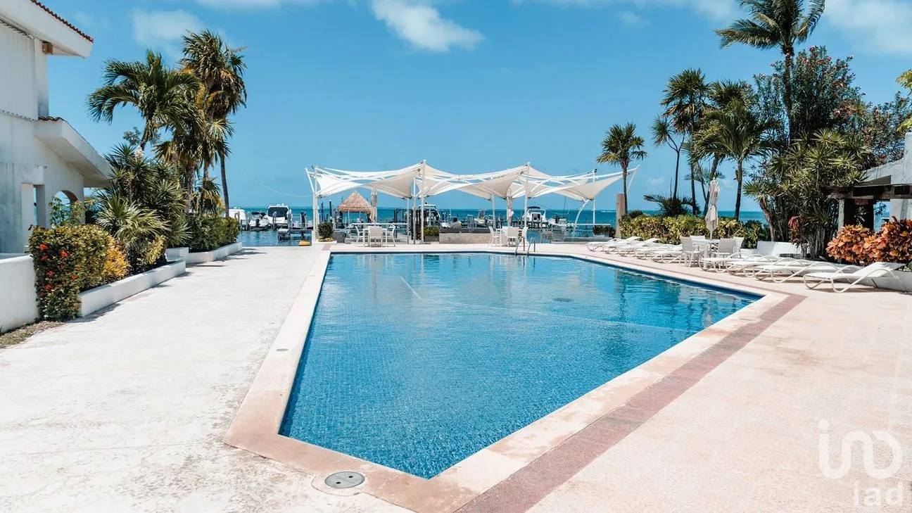 Casa en Renta en Zona Hotelera, Benito Juárez, Quintana Roo | NEX-253503 | iad México | Foto 2 de 33