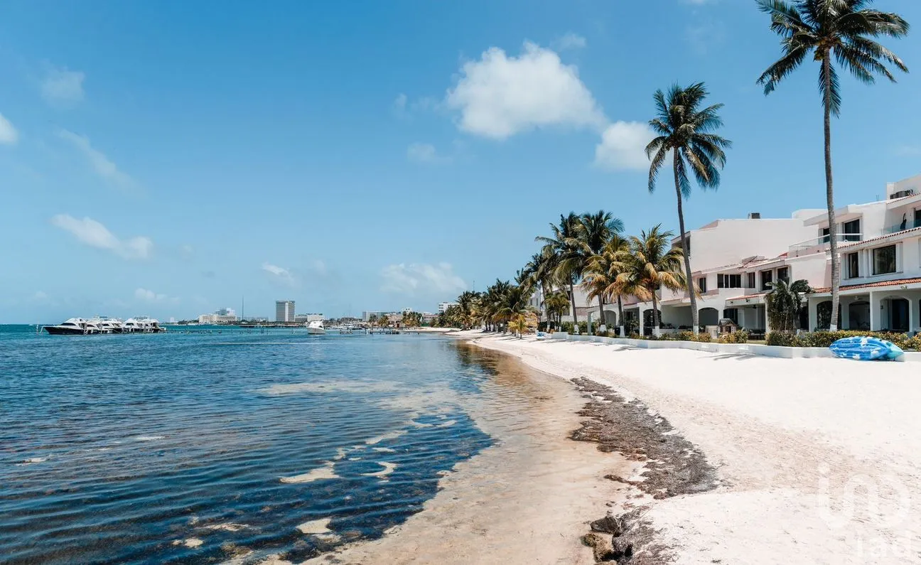 Casa en Renta en Zona Hotelera, Benito Juárez, Quintana Roo | NEX-253503 | iad México | Foto 11 de 33