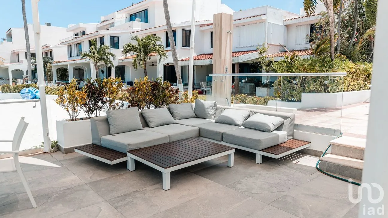 Casa en Renta en Zona Hotelera, Benito Juárez, Quintana Roo | NEX-253503 | iad México | Foto 5 de 33