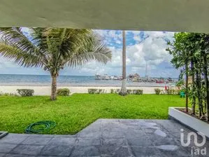 NEX-305267 - Casa en Renta, con 5 recamaras, con 5 baños, con 450 m2 de construcción.