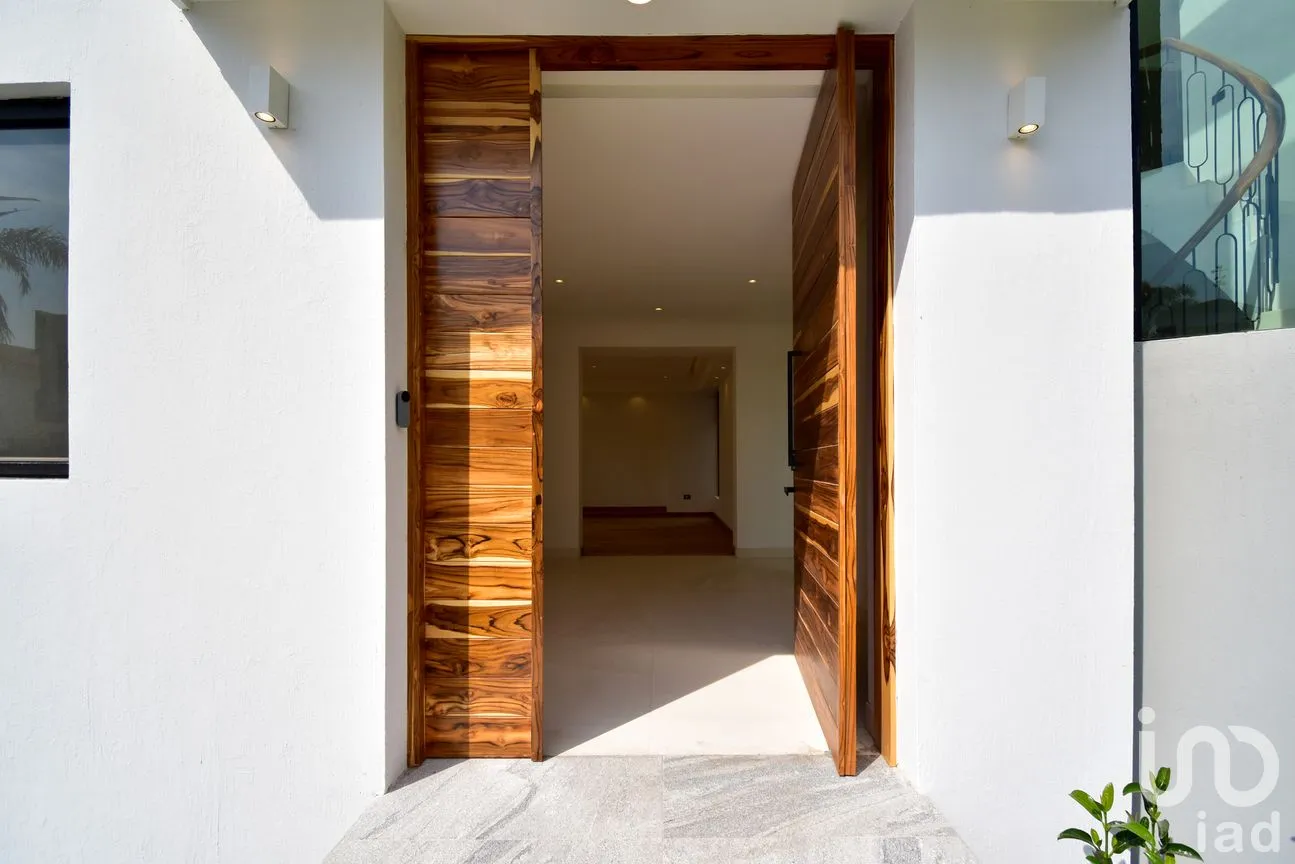 Casa en Venta en Valle Real, Zapopan, Jalisco | NEX-252251 | iad México | Foto 3 de 35