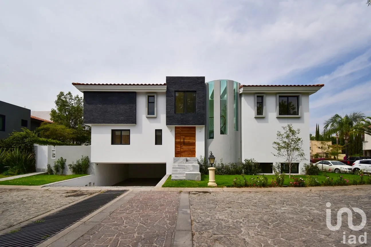 Casa en Venta en Valle Real, Zapopan, Jalisco | NEX-252251 | iad México | Foto 1 de 35