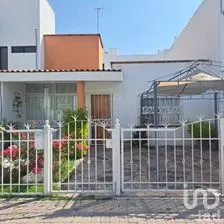 NEX-264865 - Casa en Venta, con 2 recamaras, con 2 baños, con 86 m2 de construcción.
