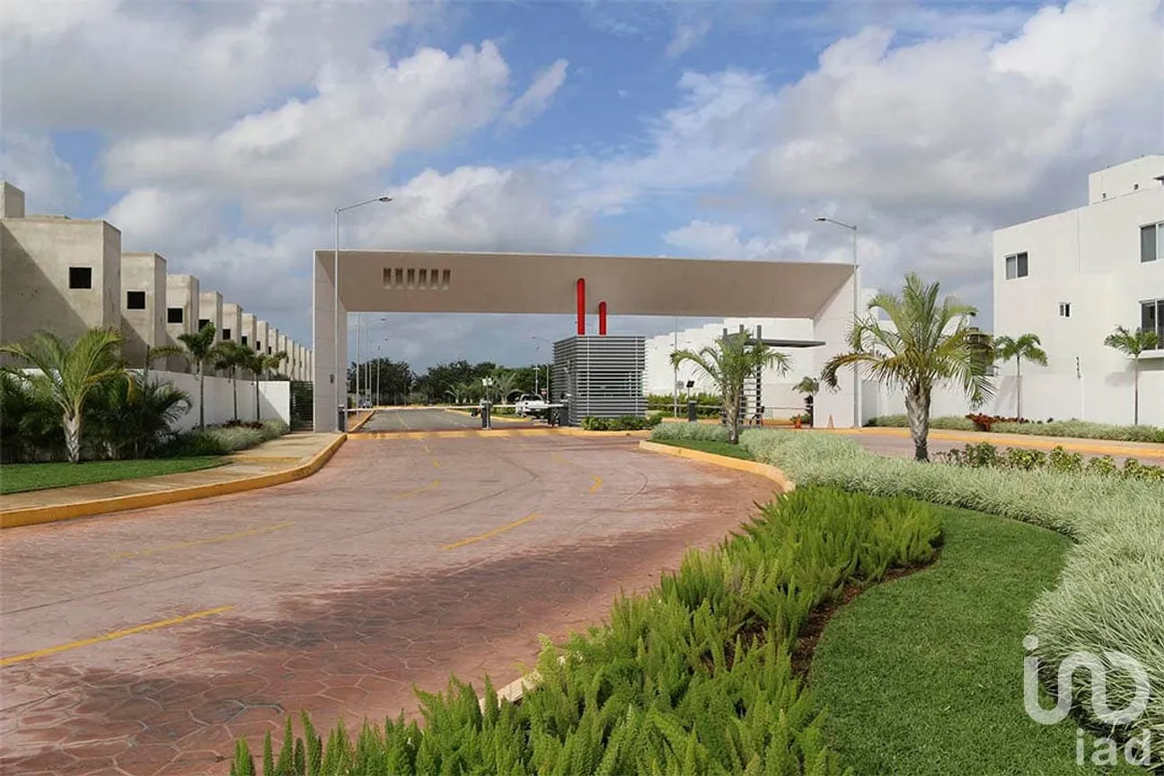 Departamento en Venta en Jardines del Sur, Benito Juárez, Quintana Roo | NEX-253828 | iad México | Foto 2 de 8