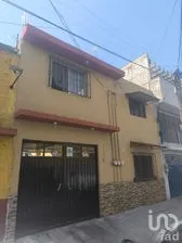 NEX-262131 - Casa en Venta, con 6 recamaras, con 3 baños, con 245 m2 de construcción en Agrícola Oriental, CP 08500, Ciudad de México.