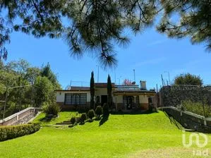 NEX-264241 - Casa en Venta, con 3 recamaras, con 2 baños, con 200 m2 de construcción.