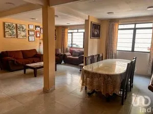 NEX-299859 - Casa en Venta, con 4 recamaras, con 3 baños, con 288 m2 de construcción en Lago Sur, CP 11460, Ciudad de México.