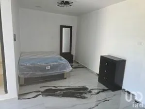 NEX-258475 - Cuarto en Renta, con 1 recamara, con 1 baño, con 27 m2 de construcción.