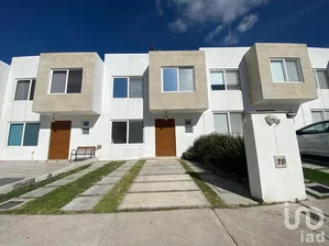 NEX-266011 - Casa en Venta, con 3 recamaras, con 2 baños, con 108 m2 de construcción en Tres Cantos Residencial, CP 76235, Querétaro.