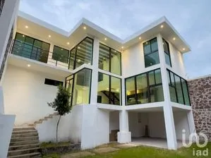 NEX-261067 - Casa en Venta, con 4 recamaras, con 4 baños, con 350 m2 de construcción en La Cruz, CP 76807, Querétaro.