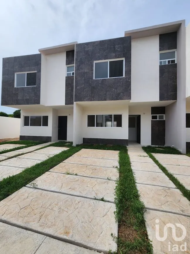 Casa en Renta en Jardines del Sur, Benito Juárez, Quintana Roo | NEX-253229 | iad México | Foto 1 de 14